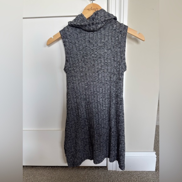 Cotton On Sleeveless Cowl Neck Tunic Top Gray Size XS - Picture 3 of 5